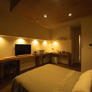  Apartment Hit Tenjin Japan